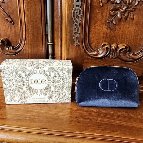 Sapphire Dior Bundle Sealed Deck of Cards and Velvet Trousse Pouch Bag - Picture 4 of 10